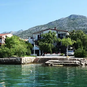 rezervovat zde